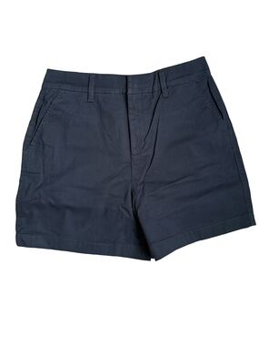 Gloria Vanderbilt Classic Black Shorts Size 8.